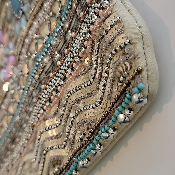 CHARLIE PAIGE BEAD & SEQUIN EMBELLISHED WRISTLET - Picture 6 of 11